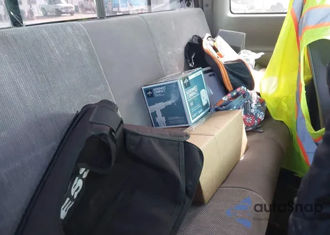 1996 Dodge Ram 1500 z USA, uszkodzony, nr VIN 1B7HC13Z1TJ163152